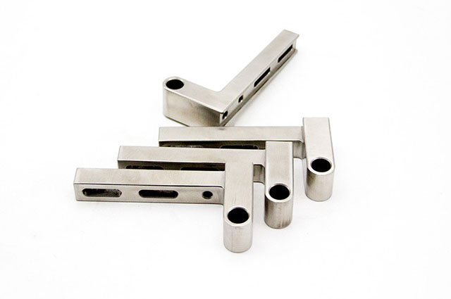 【自動車床加工廠】自動車床加工廠數控加工與手工加工優勢