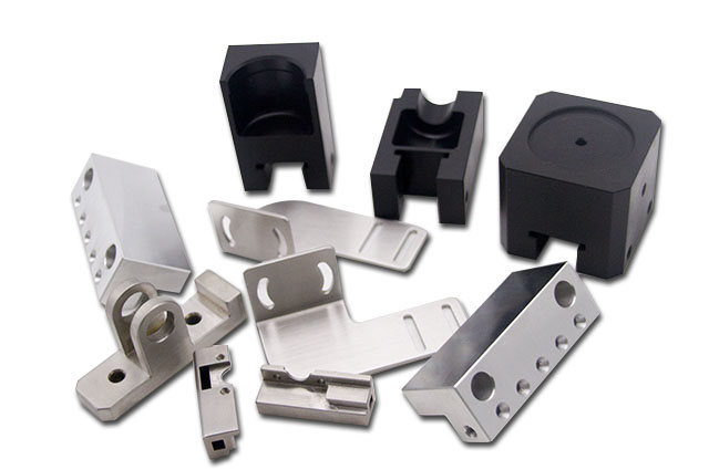 鋁合金加工廠家陽極氧化為何要做前處理？