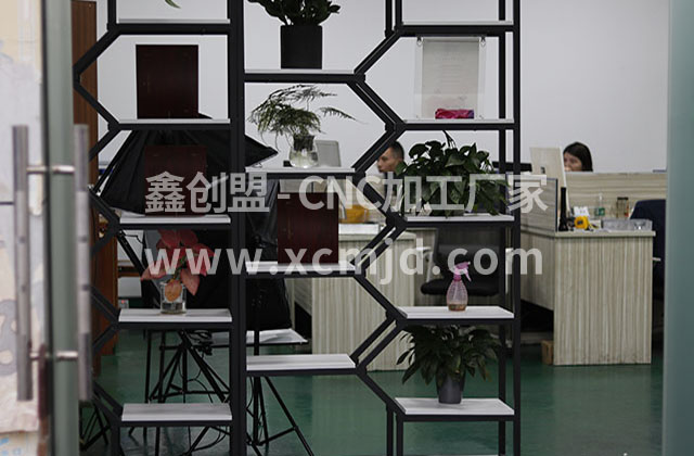 大家為何選擇五軸CNC加工中心，有哪些優(yōu)勢？