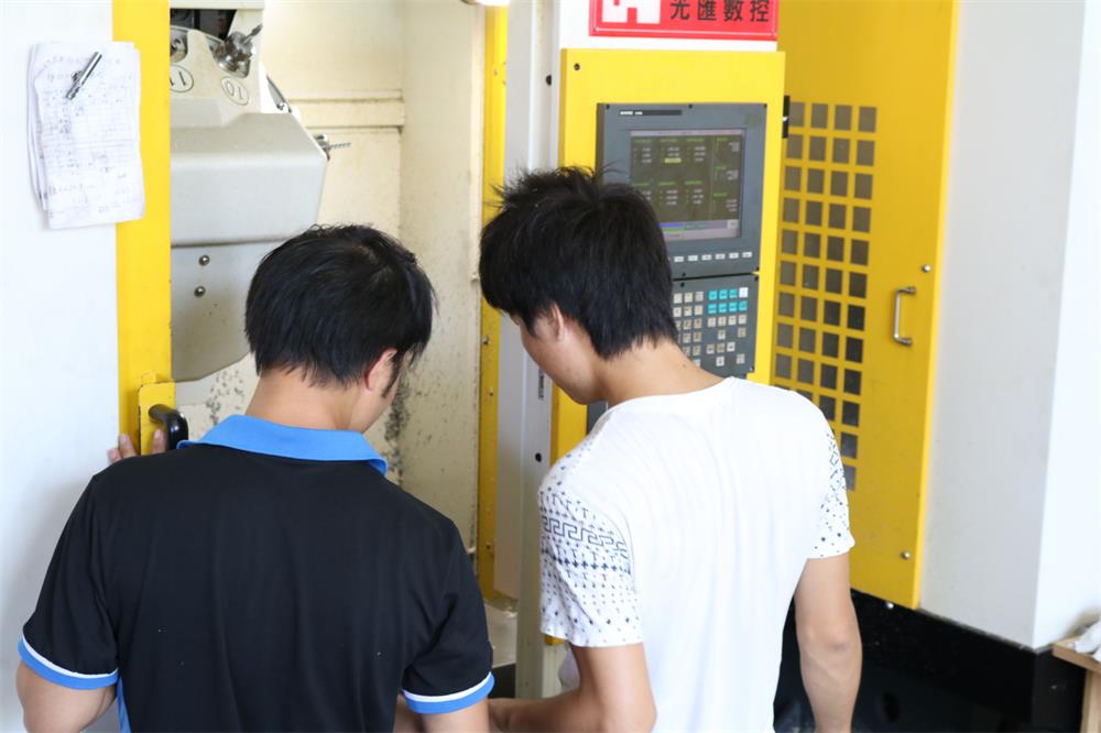 零件加工之員工學(xué)習(xí)-1000 零件加工之員工學(xué)習(xí)-1000